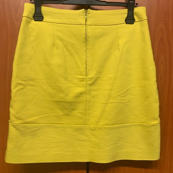 Orsay Yellow Mini Skirt With Pockets And Zipper Detail Size EU 36 / US 6 - Picture 2 of 6